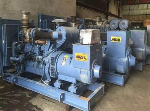 西陵发电机组带负载降电压是什么原因照成的？